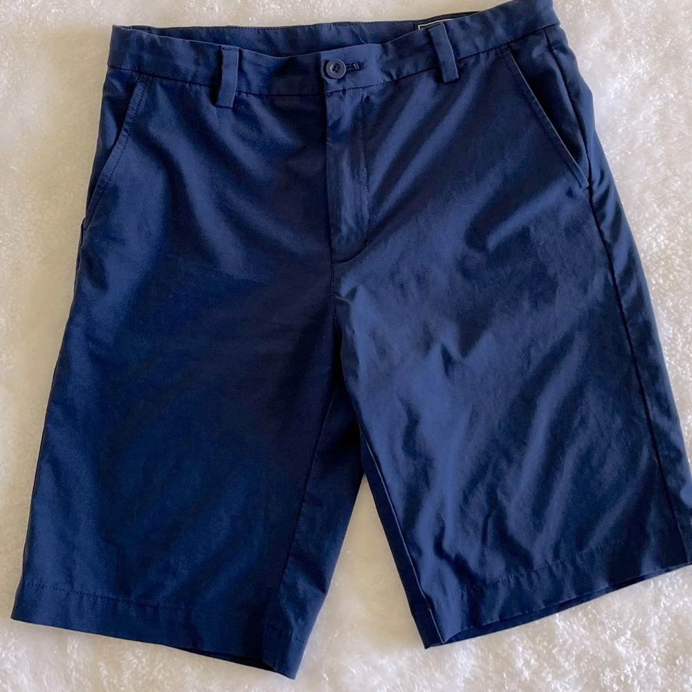 Vineyard Vines - size 14 Performance Navy Shorts - note small tear in pictures